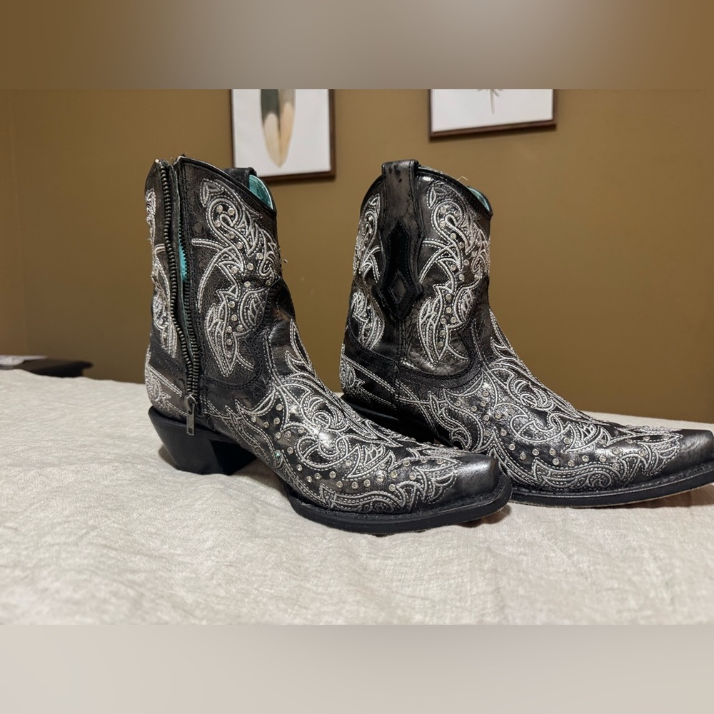 Black Western Embroidered Ankle Boots